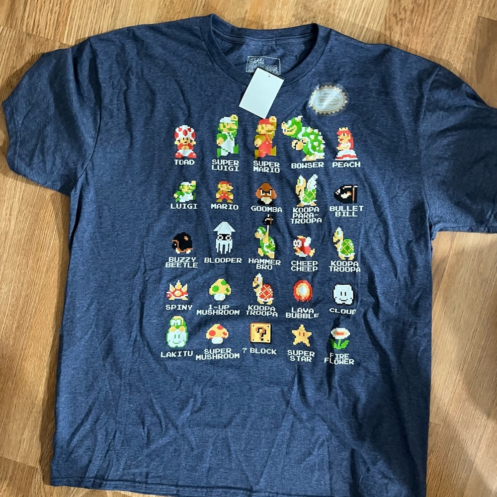 Super Mario Bros XL T- Shirt Official Nintendo Licensed Product 2016 Brand New